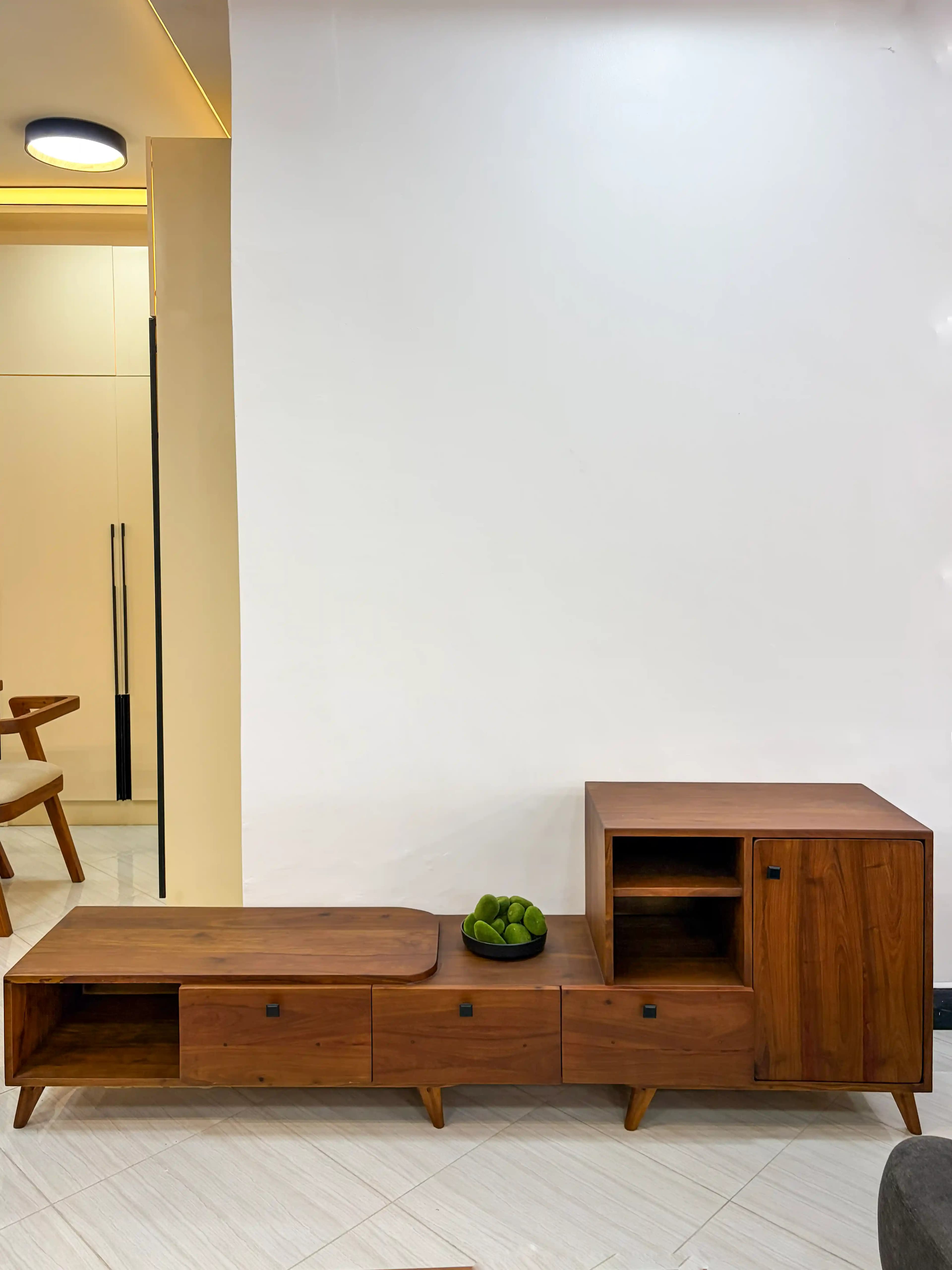 Kora Tv ShowCase product image